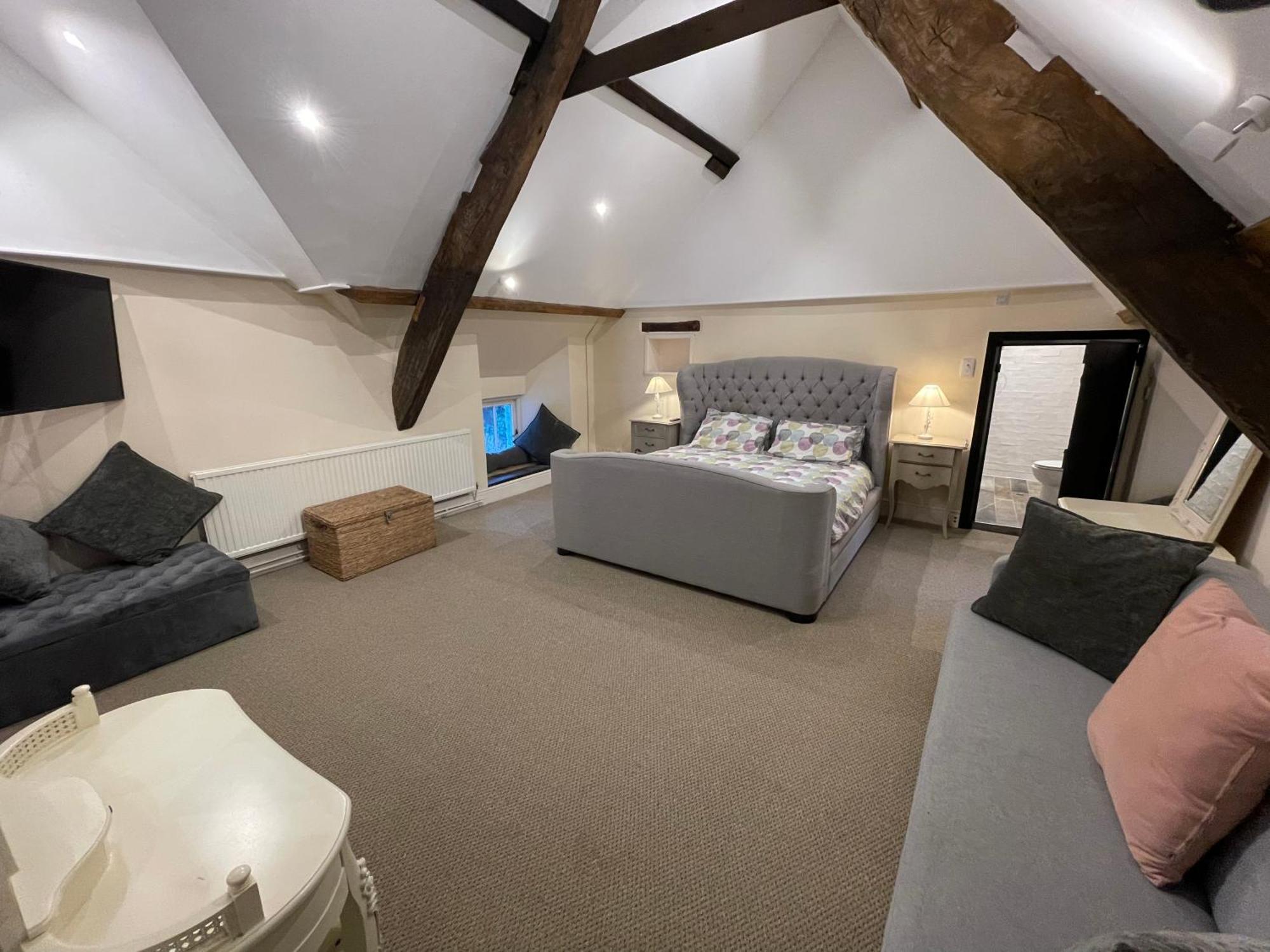 Large Historic Farmhouse In Rhondda Valley Perfect For Groups With Hot Tub Blaencwm Ngoại thất bức ảnh